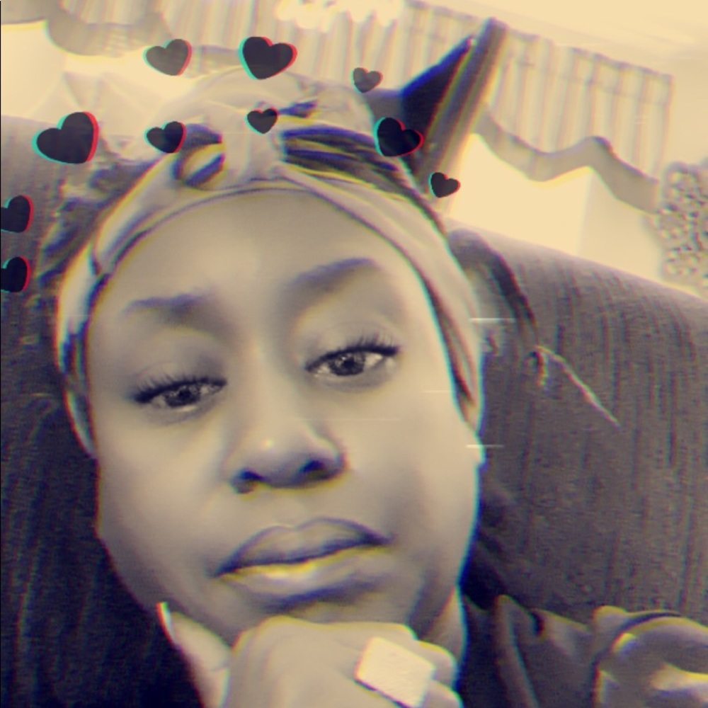 Meet your Posher, Nicole